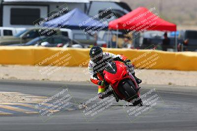 media/Apr-10-2022-SoCal Trackdays (Sun) [[f104b12566]]/Turn 2 (1135am)/